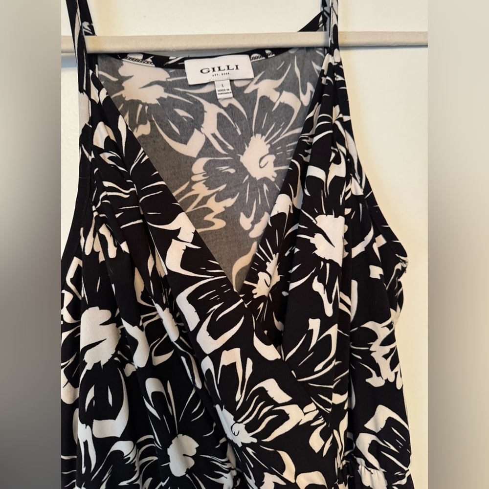 Gilli Black & White Sleeveless Maxi Sundress - Picture 4 of 4